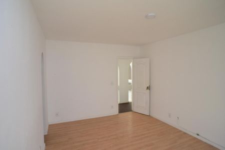 Casa de condomínio para alugar com 1425m², 4 quartos e 1 vaga Casa de condomínio para alugar com 1425m², 4 quartos e 1 vagaSuíte 1