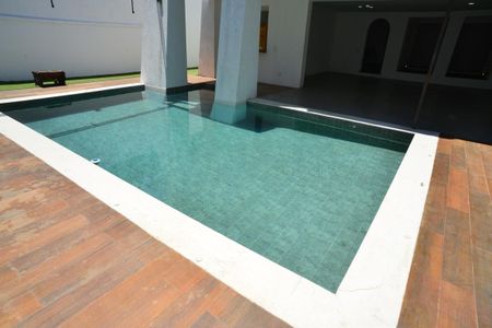 Casa de condomínio para alugar com 1425m², 4 quartos e 1 vaga Casa de condomínio para alugar com 1425m², 4 quartos e 1 vagaÁrea Externa - Piscina