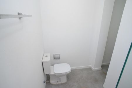 Casa de condomínio para alugar com 1425m², 4 quartos e 1 vaga Casa de condomínio para alugar com 1425m², 4 quartos e 1 vagaBanheiro Suíte 3