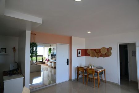 Sala de apartamento para alugar com 1 quarto, 67m² em Barra da Tijuca, Rio de Janeiro
