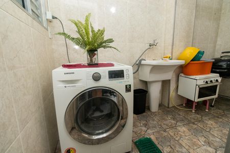 Casa à venda com 125m², 5 quartos e 1 vagaÁrea de Serviço