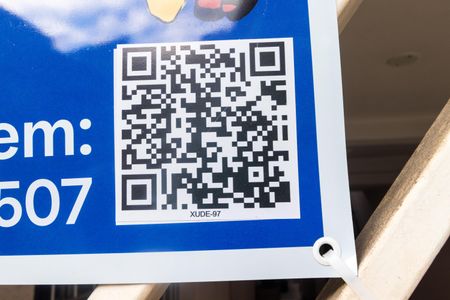 Casa à venda com 125m², 5 quartos e 1 vagaPlaca instalada