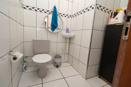 Casa à venda com 125m², 5 quartos e 1 vagaBanheiro 2