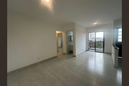 Sala de apartamento para alugar com 2 quartos, 59m² em Outeiro de São Fernando, Barueri