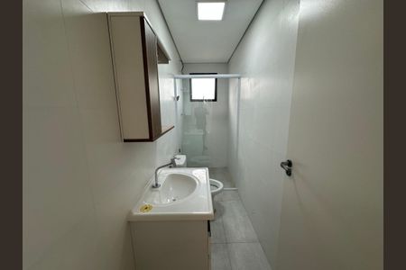 Apartamento para alugar com 59m², 2 quartos e 2 vagas Apartamento para alugar com 59m², 2 quartos e 2 vagasBanheiro