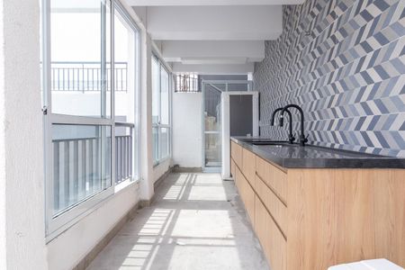 Apartamento à venda com 46m², 2 quartos e sem vagaÁrea comum