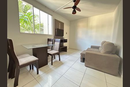Sala de apartamento para alugar com 2 quartos, 48m² em Roçado, São José