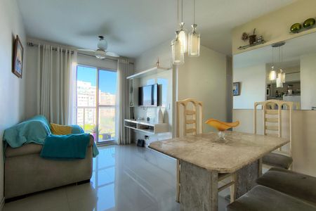 Sala de apartamento para alugar com 2 quartos, 50m² em Recreio dos Bandeirantes, Rio de Janeiro
