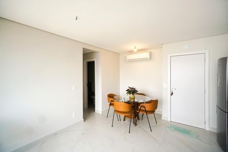 Apartamento à venda com 55m², 2 quartos e 1 vagaSala e cozinha