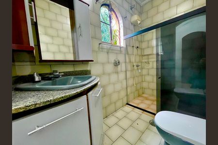 Casa à venda com 300m², 5 quartos e 4 vagasBanheiro 1