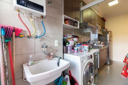 Apartamento à venda com 47m², 2 quartos e 1 vaga Apartamento à venda com 47m², 2 quartos e 1 vagaÁrea de Serviço