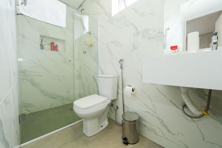 Apartamento à venda com 100m², 3 quartos e 2 vagasBANHEIRO2