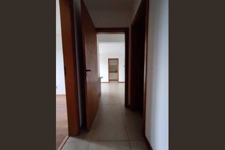 Apartamento para alugar com 100m², 2 quartos e 1 vaga Apartamento para alugar com 100m², 2 quartos e 1 vagaCorredor