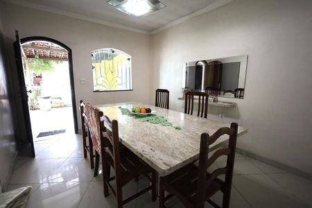 Casa à venda com 300m², 4 quartos e 4 vagasSala de Jantar