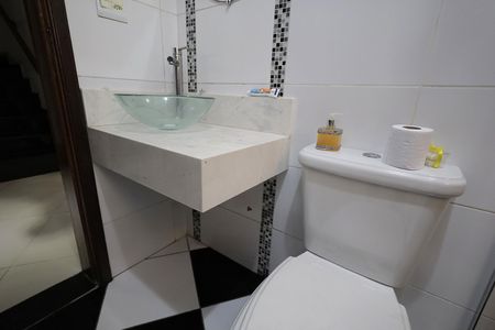 Casa à venda com 300m², 4 quartos e 4 vagasBanheiro