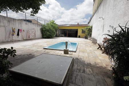 Casa à venda com 300m², 4 quartos e 4 vagasQuintal e Piscina