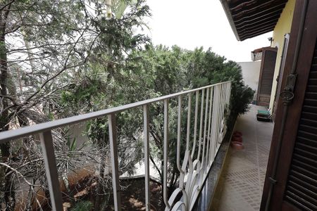 Casa à venda com 300m², 4 quartos e 4 vagasSacada Quartos