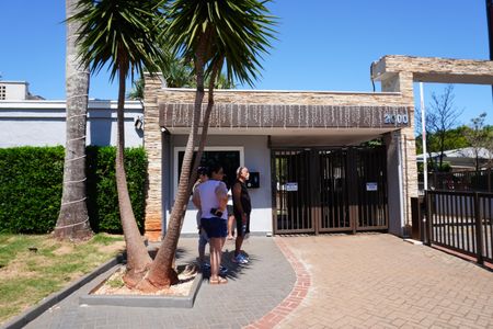 Apartamento para alugar com 51m², 2 quartos e 1 vagaFachada e portaria