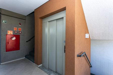 Área Comum - Elevador de apartamento à venda com 2 quartos, 38m² em Penha de França, São Paulo