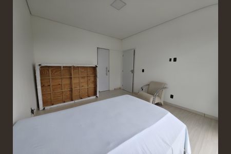 Casa de condomínio para alugar com 250m², 4 quartos e 3 vagasSuíte 3