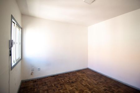 Sala/Quarto de apartamento para alugar com 1 quarto, 42m² em Partenon, Porto Alegre