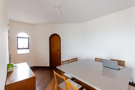 Apartamento para alugar com 139m², 3 quartos e 2 vagas Apartamento para alugar com 139m², 3 quartos e 2 vagasSala de Jantar