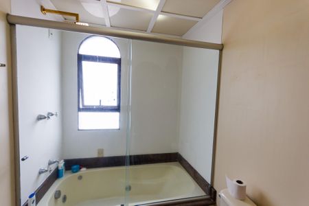 Apartamento para alugar com 139m², 3 quartos e 2 vagas Apartamento para alugar com 139m², 3 quartos e 2 vagasBanheiro da Suíte