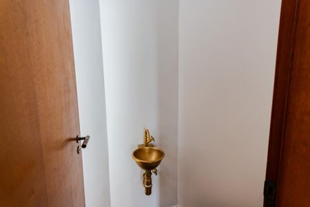 Apartamento para alugar com 139m², 3 quartos e 2 vagas Apartamento para alugar com 139m², 3 quartos e 2 vagasLavabo