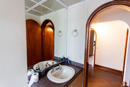 Apartamento para alugar com 139m², 3 quartos e 2 vagas Apartamento para alugar com 139m², 3 quartos e 2 vagasBanheiro