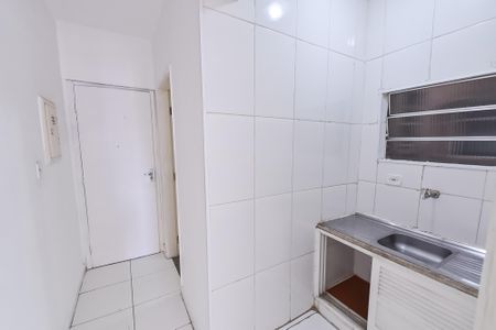 Cozinha de kitnet/studio para alugar com 1 quarto, 25m² em Liberdade, São Paulo