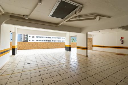 Apartamento para alugar com 67m², 2 quartos e 1 vagaÁrea comum - Garagem