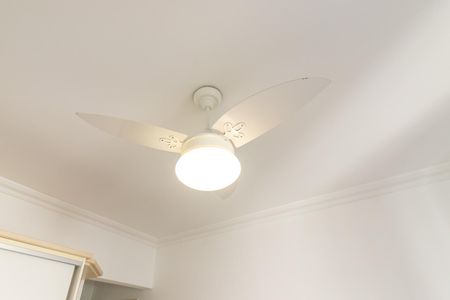 Apartamento para alugar com 67m², 2 quartos e 1 vagaDetalhe da suíte