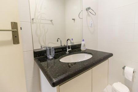 Apartamento para alugar com 67m², 2 quartos e 1 vagaDetalhe do banheiro da suíte