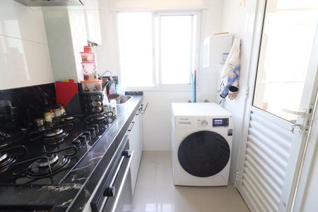 Apartamento à venda com 58m², 2 quartos e 1 vagaCozinha e Área de Serviço