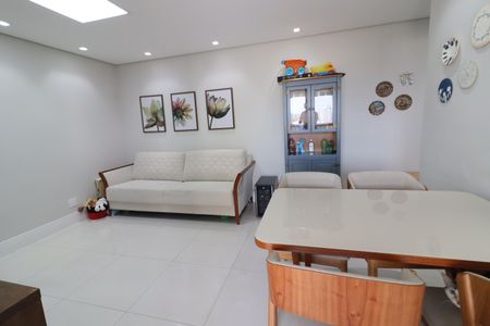 Sala de apartamento à venda com 2 quartos, 58m² em Vila Osasco, Osasco