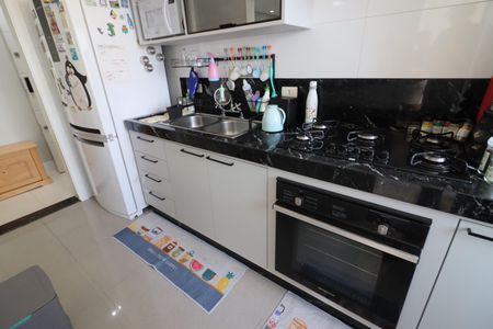 Apartamento à venda com 58m², 2 quartos e 1 vagaCozinha e Área de Serviço