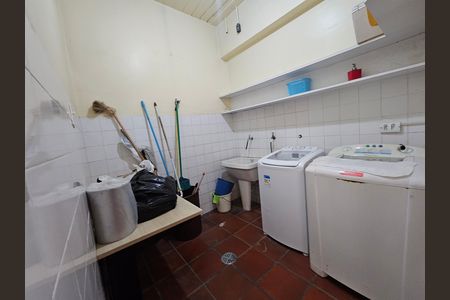 Casa para alugar com 900m², 5 quartos e 5 vagasÁrea de Serviço