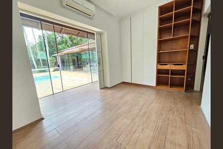 Casa para alugar com 900m², 5 quartos e 5 vagasQuarto