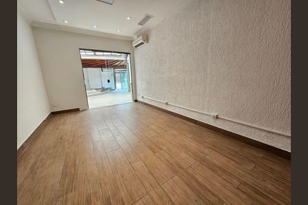 Casa para alugar com 900m², 5 quartos e 5 vagasSuíte 2