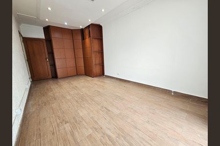Casa para alugar com 900m², 5 quartos e 5 vagasSuíte 2