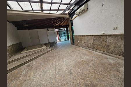 Casa para alugar com 900m², 5 quartos e 5 vagasBanheiro da Suíte 2