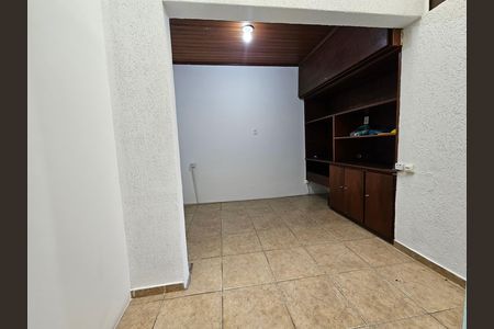 Casa para alugar com 900m², 5 quartos e 5 vagasEscritório