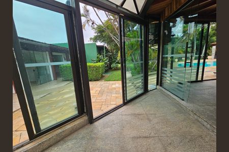 Casa para alugar com 900m², 5 quartos e 5 vagasÁrea externa
