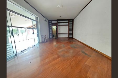 Casa para alugar com 900m², 5 quartos e 5 vagasSala 1