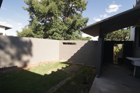 Casa para alugar com 110m², 2 quartos e 1 vagaQuintal