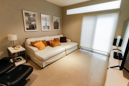 Casa de condomínio à venda com 440m², 3 quartos e 6 vagasSala 4