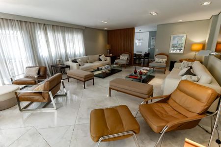 Casa de condomínio à venda com 440m², 3 quartos e 6 vagasSala 1