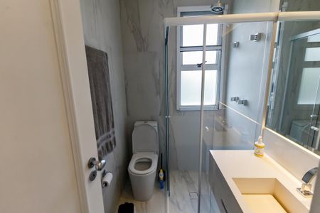 Casa de condomínio à venda com 440m², 3 quartos e 6 vagasBanheiro da Suíte 3