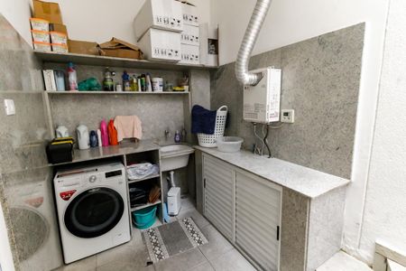 Casa de condomínio à venda com 440m², 3 quartos e 6 vagasÁrea de Serviço