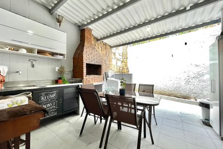 Apartamento à venda com 145m², 3 quartos e 3 vagasQuintal